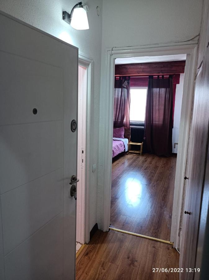 Sweet Central Apartment Bucharest Exterior photo